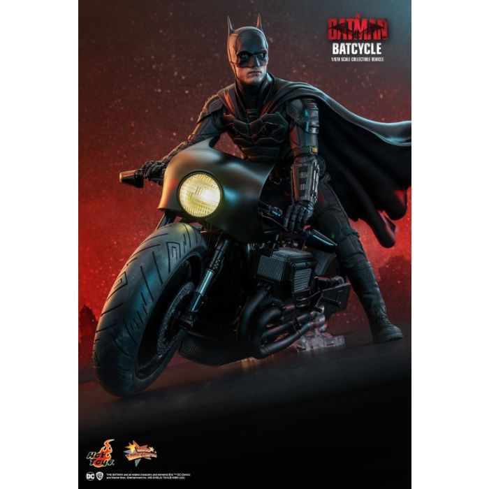 The Batman (2022) | Batcycle 1/6th Scale Hot Toys Action Figure