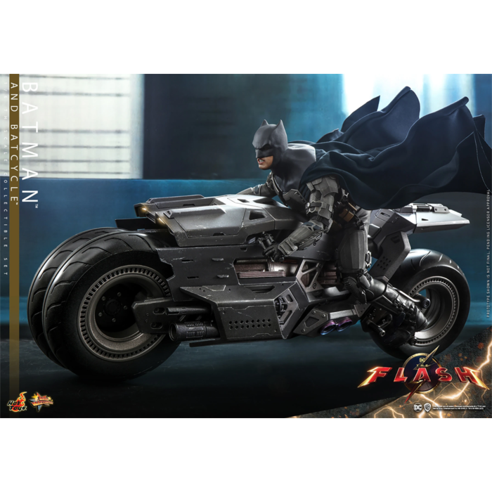The Flash | Batman & Batcycle 1/6th Scale Hot Toys Action Figure